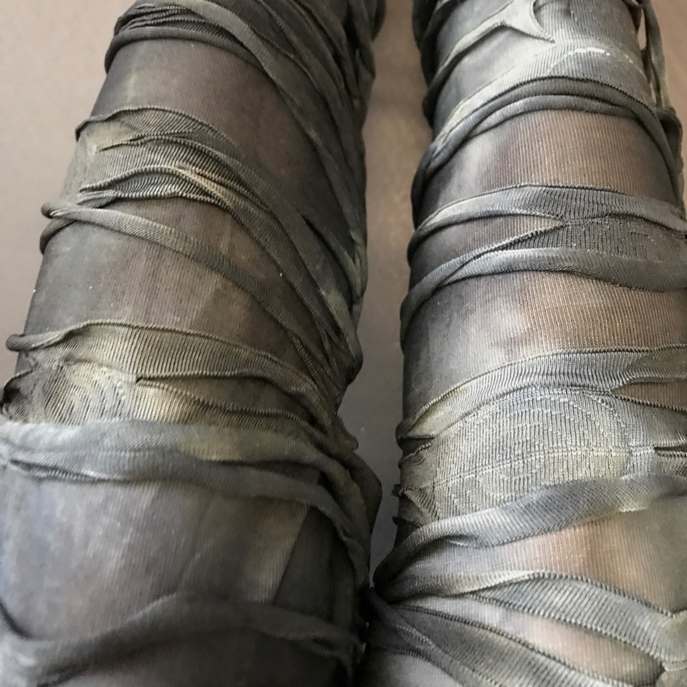 Gray Mummy Leg Warmers Bandage Knee Socks Wrap Up Black Thigh Highs Zombie Goth - Picture 6 of 9